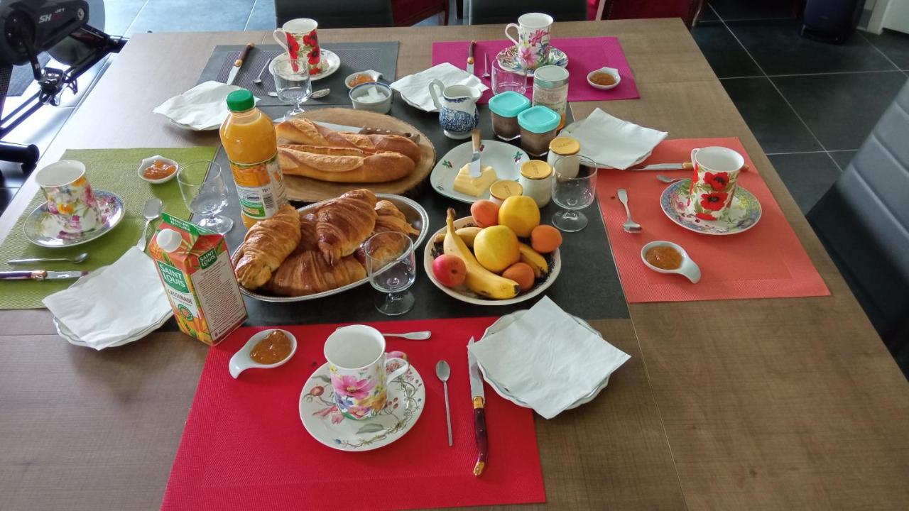 B&B Du Cerisier, Diner Sur Demande Noyers  外观 照片