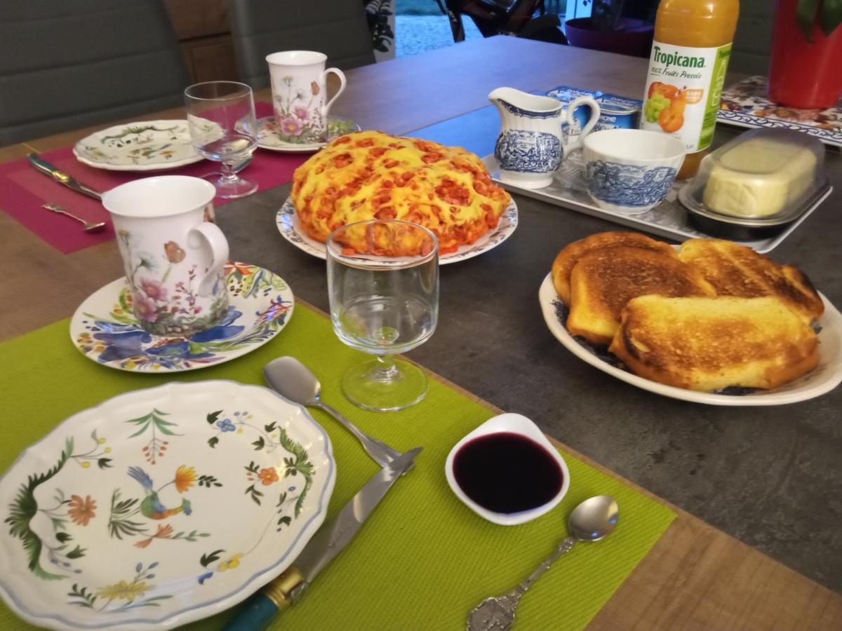 B&B Du Cerisier, Diner Sur Demande Noyers  外观 照片